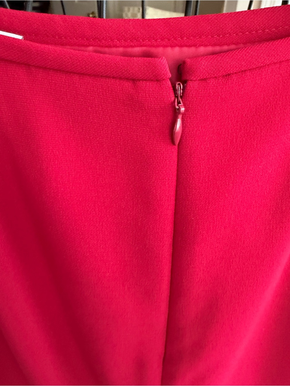 Le Suit Crimson Red Skirt Suit Set Size 10P Tailored Blazer Pencil Skirt Classic - Picture 7 of 12